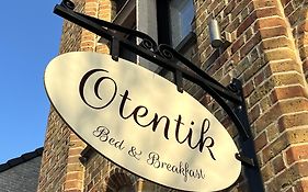 Bed&Breakfast Otentik